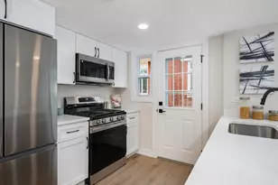 1414 W Sherwin Ave, Chicago, IL 60626 - Photo 10