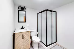 2109 Dobson St, Evanston, IL 60202 - Photo 18