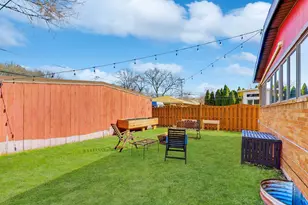 2109 Dobson St, Evanston, IL 60202 - Photo 22