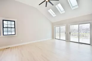 28722 N Madison Ave, Wauconda, IL 60084 - Photo 4