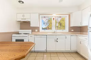 10548 Mason Ave, Chicago Ridge, IL 60415 - Photo 10