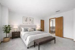 2235 Cheshire Dr, Aurora, IL 60502 - Photo 8