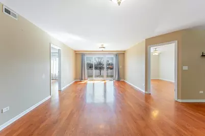 8000 Kilpatrick Avenue #2B, Skokie, IL 60076 - Photo 24