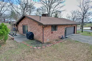 390 Hensley Hills Dr, Vienna, IL 62995 - Photo 8
