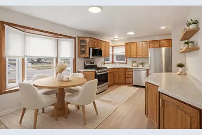 956 Westmoreland Avenue, Waukegan, IL 60085 - Photo 6