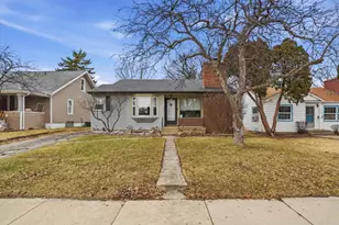 956 Westmoreland Ave, Waukegan, IL 60085 - Photo 1