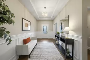 76 Somerset Cir, Wheaton, IL 60189 - Photo 2