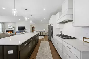 76 Somerset Cir, Wheaton, IL 60189 - Photo 14