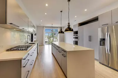 1708 W Cermak Road #3W, Chicago, IL 60608 - Photo 8