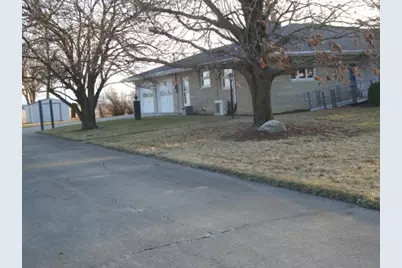 1269 E 500 North Road, Cissna Park, IL 60924 - Photo 4