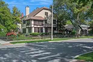 800 N Oak Park Ave, Oak Park, IL 60302 - Photo 1