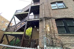 7653 S Yates Blvd, Chicago, IL 60649 - Photo 4