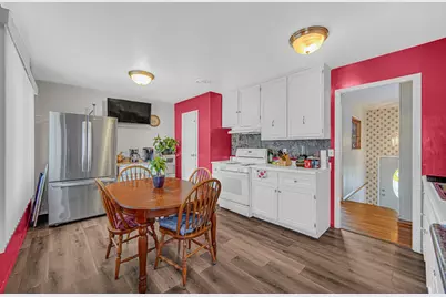 327 Emery Avenue, Romeoville, IL 60446 - Photo 6