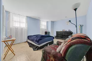 327 Emery Ave, Romeoville, IL 60446 - Photo 10