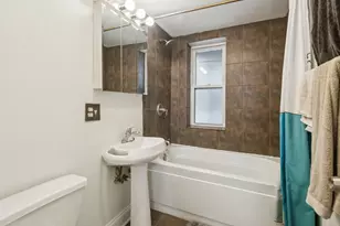 945 W Gordon Terrace, Chicago, IL 60613 - Photo 10