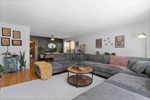 8644 Niles Center Rd, Skokie, IL 60077 - Photo 6