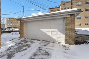 8644 Niles Center Rd, Skokie, IL 60077 - Photo 26