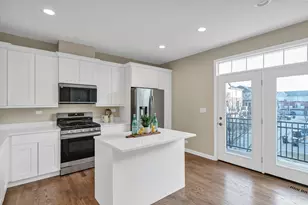 2110 S Crambourne Way, Arlington Heights, IL 60005 - Photo 4