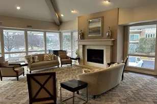 1 Oak Brook Club Dr, Oak Brook, IL 60523 - Photo 34