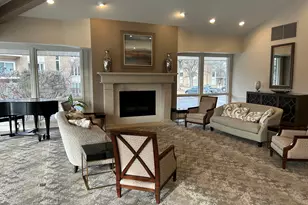 1 Oak Brook Club Dr, Oak Brook, IL 60523 - Photo 32