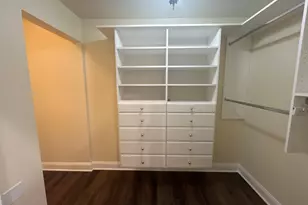 1 Oak Brook Club Dr, Oak Brook, IL 60523 - Photo 26