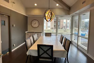 1 Oak Brook Club Dr, Oak Brook, IL 60523 - Photo 38