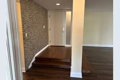 1 Oak Brook Club Drive #A105, Oak Brook, IL 60523 - Photo 8