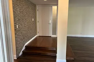 1 Oak Brook Club Dr, Oak Brook, IL 60523 - Photo 8