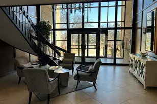 1 Oak Brook Club Dr, Oak Brook, IL 60523 - Photo 6