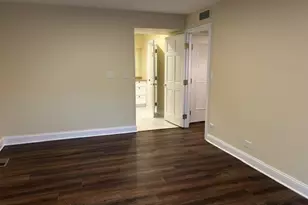 1 Oak Brook Club Dr, Oak Brook, IL 60523 - Photo 22