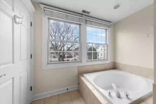 111 S 5th Ave, Saint Charles, IL 60174 - Photo 18