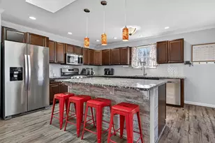 955 E 4th St, Coal City, IL 60416 - Photo 12