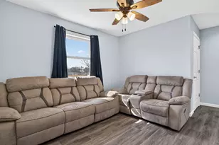 955 E 4th St, Coal City, IL 60416 - Photo 30