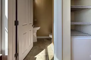 2917 N Claremont Ave, Chicago, IL 60618 - Photo 10