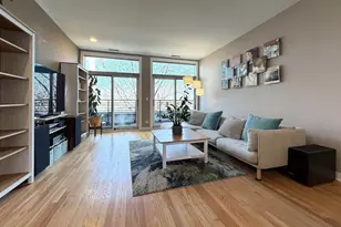 2917 N Claremont Ave, Chicago, IL 60618 - Photo 2