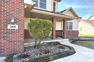 366 Centerpoint Dr S, Bourbonnais, IL 60914 - Photo 2