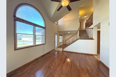 366 Centerpoint Drive S, Bourbonnais, IL 60914 - Photo 6