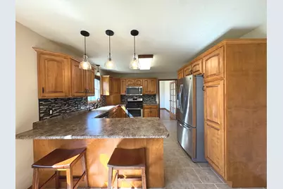 366 Centerpoint Drive S, Bourbonnais, IL 60914 - Photo 8