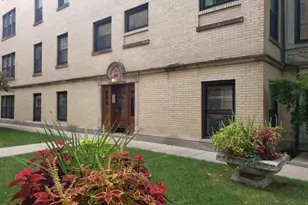 5619 N Wayne Ave, Chicago, IL 60660 - Photo 2