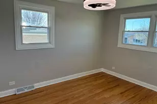 4444 Lisa Ln, Oak Forest, IL 60452 - Photo 8