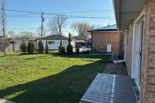 4444 Lisa Ln, Oak Forest, IL 60452 - Photo 18