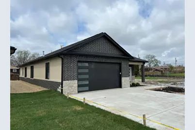 10730 S Worth Avenue, Worth, IL 60482 - Photo 4