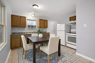 310 Nassau St, Park Forest, IL 60466 - Photo 8