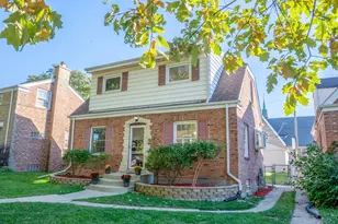 5205 N Osceola Ave, Chicago, IL 60656 - Photo 1