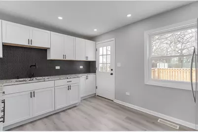 [Address not provided], Lisle, IL 60532 - Photo 12