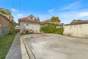 8429 S Dante Ave, Chicago, IL 60619 - Photo 24