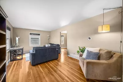 540 N Rosedale Avenue, Aurora, IL 60506 - Photo 4