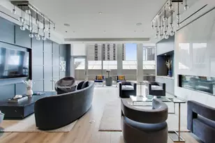 14 W Superior St, Chicago, IL 60654 - Photo 18