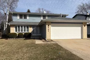 961 Dearborn Cir, Carol Stream, IL 60188 - Photo 1
