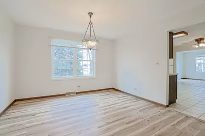 961 Dearborn Circle, Carol Stream, IL 60188 - Photo 8